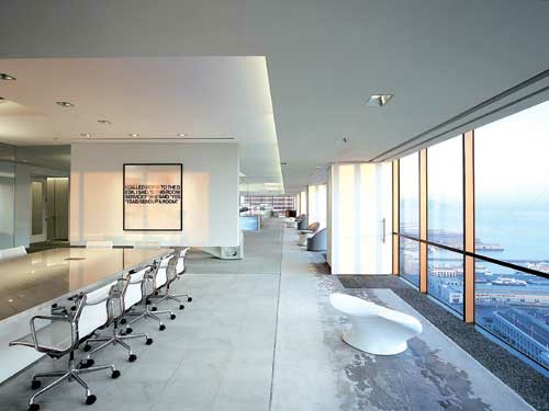 Open-Plan Office Furniture Layout: How to Plan 80–150 Workstations Without Killing Focus 图片