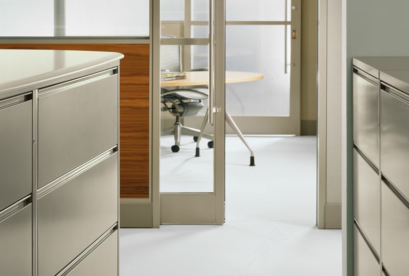 How can 80–150 workstations stay focus-friendly without turning into a noise nightmare? 图片