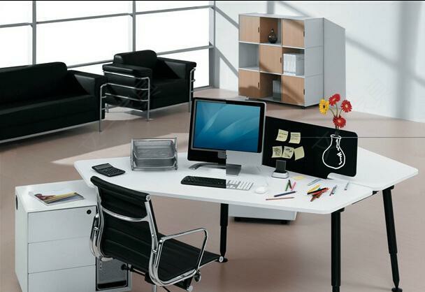 Why Veneer, Leather & Brass Still Dominate Executive Office Style in 2026 图片